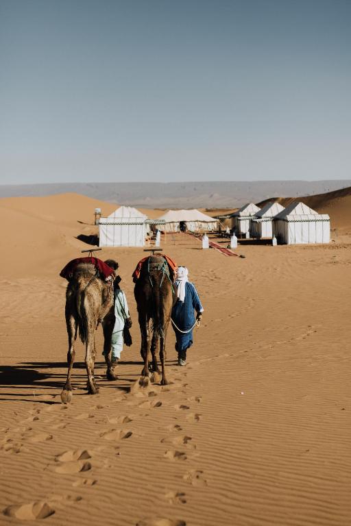 luxury desert camp erg chigaga in zagora